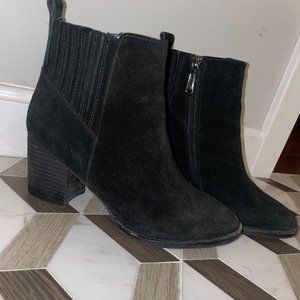 Blonde by Steve Madden waterproof heeled booties